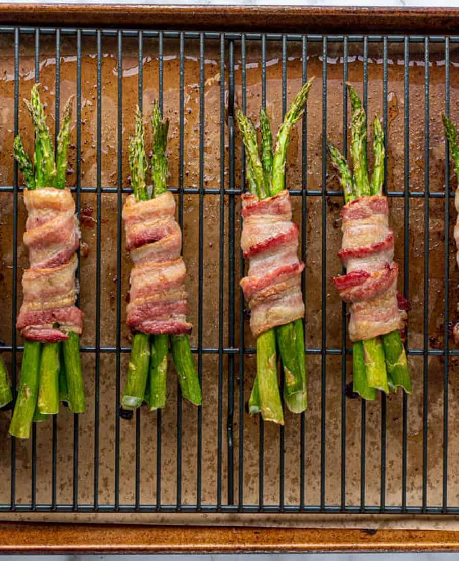 Bò cuộn măng tây