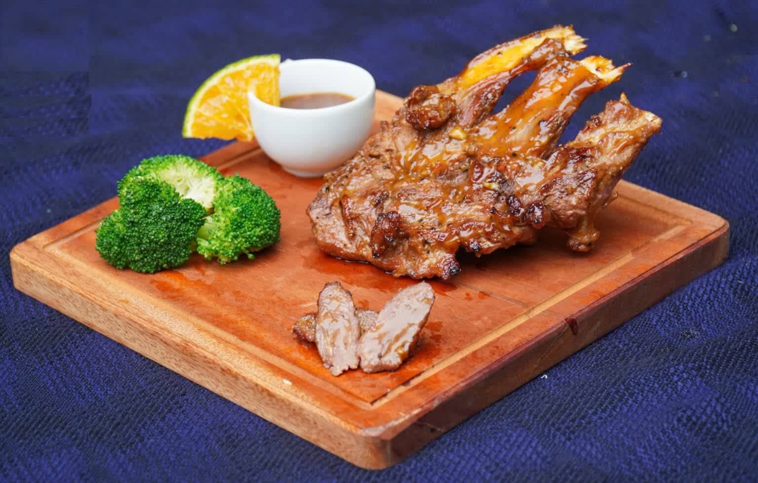 Đà điểu nướng mọi