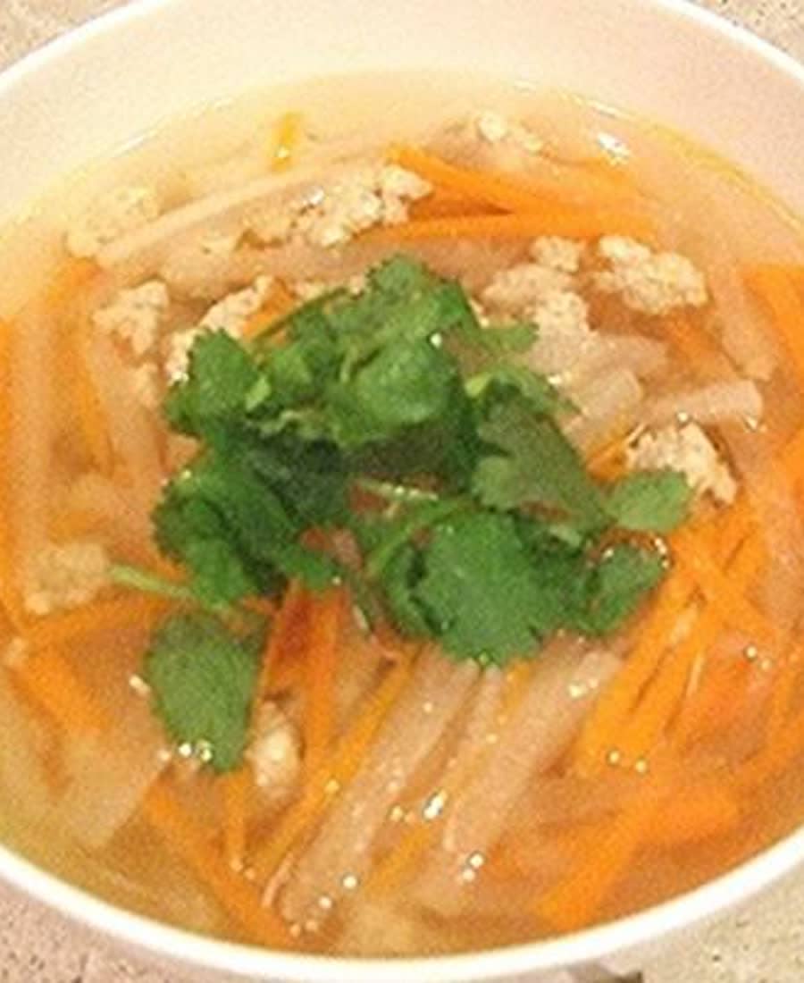 Gà ác nấu rau củ