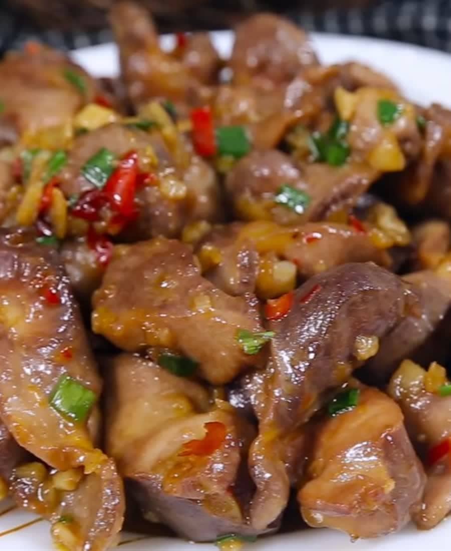 Gà sốt bơ cháy tỏi