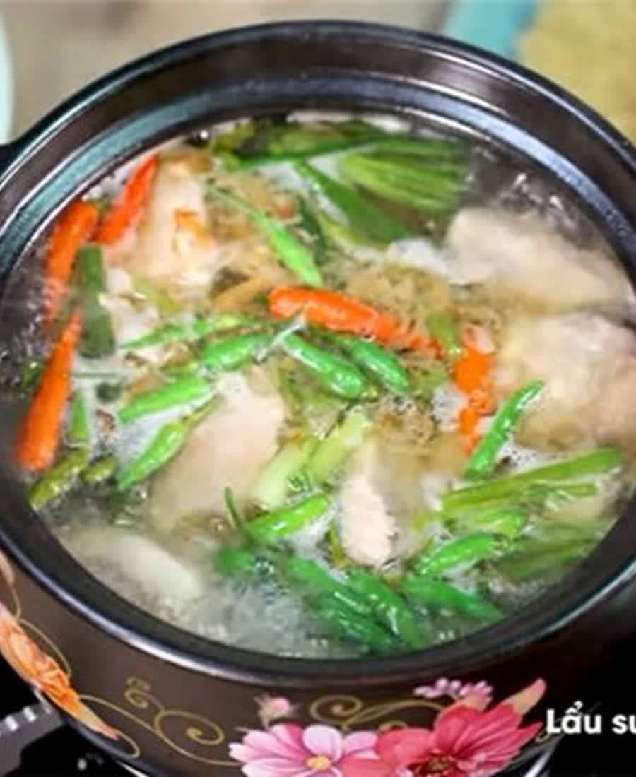 Lẩu gà ớt xiêm xanh