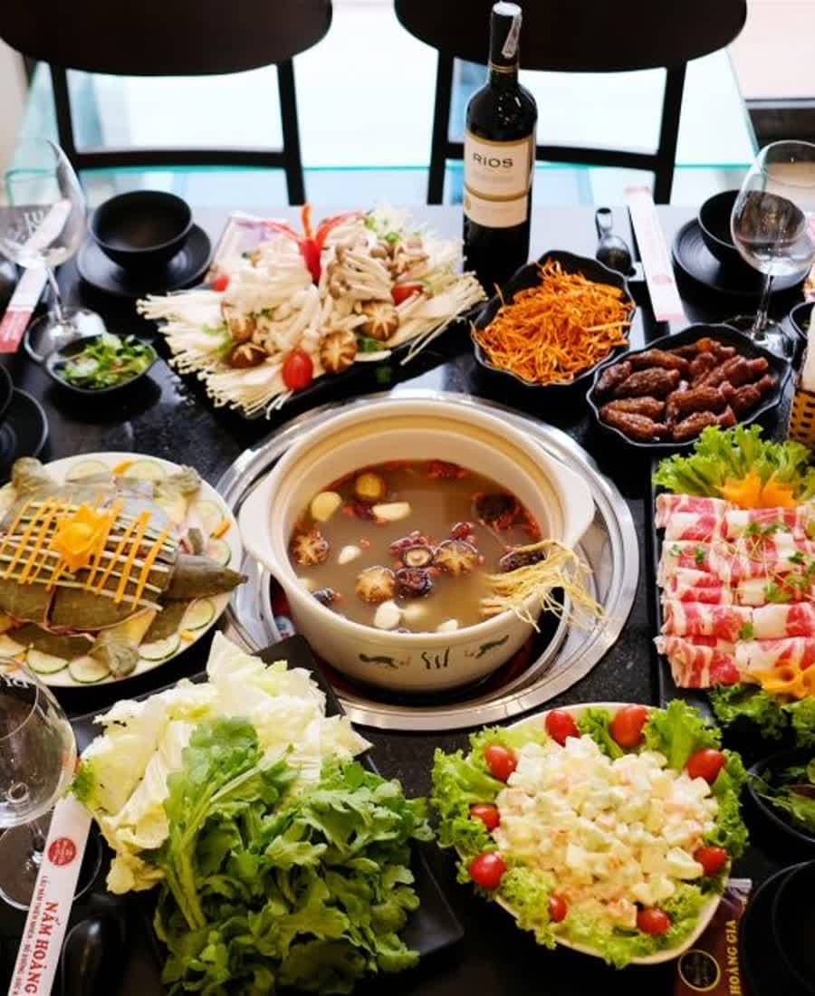 Lẩu vương quốc nấm