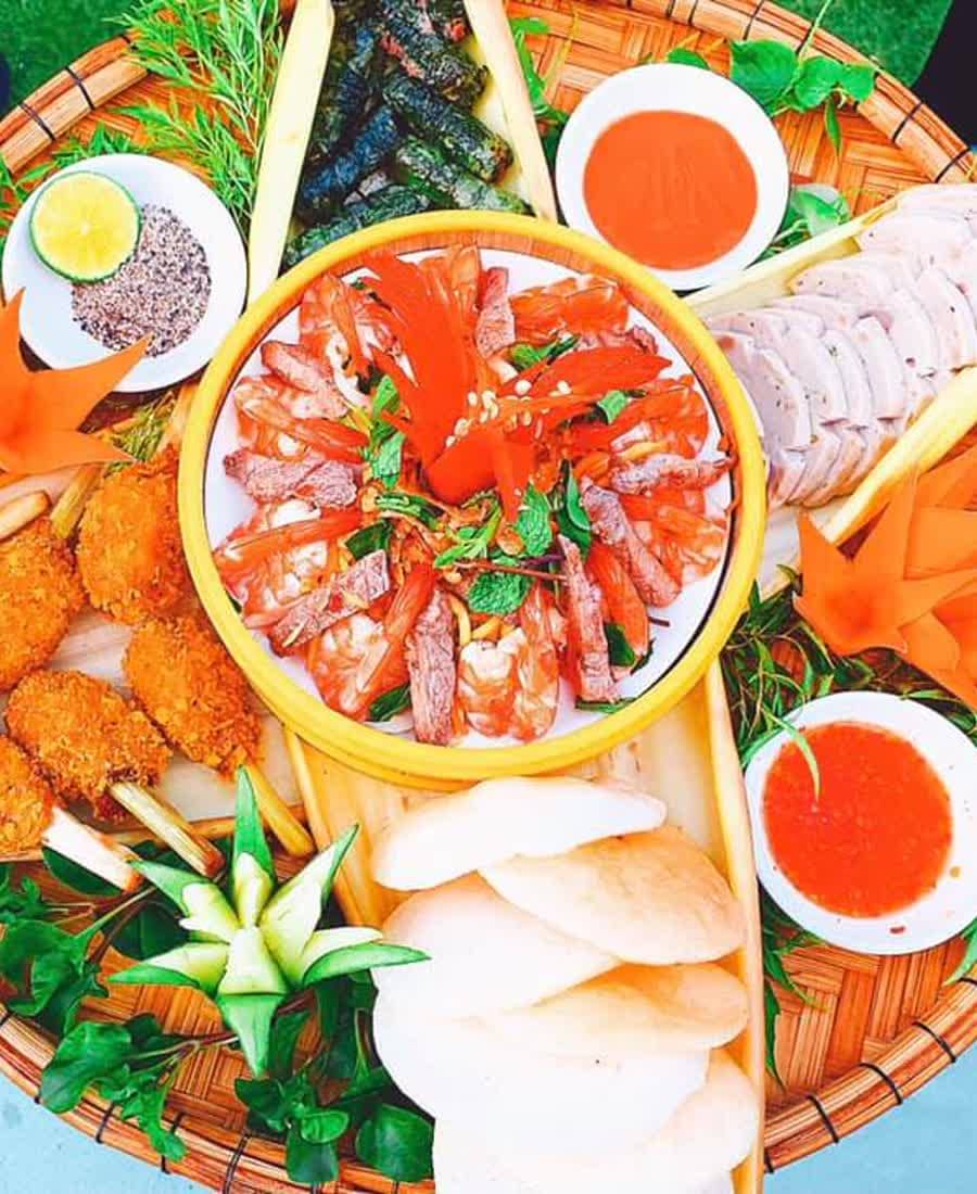 Tứ vị giò chả