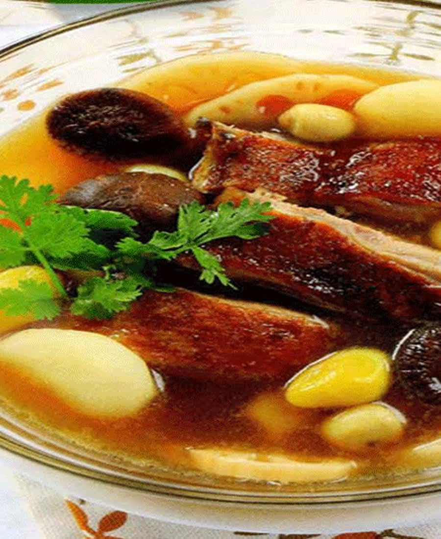 Vịt tiềm ngũ quả