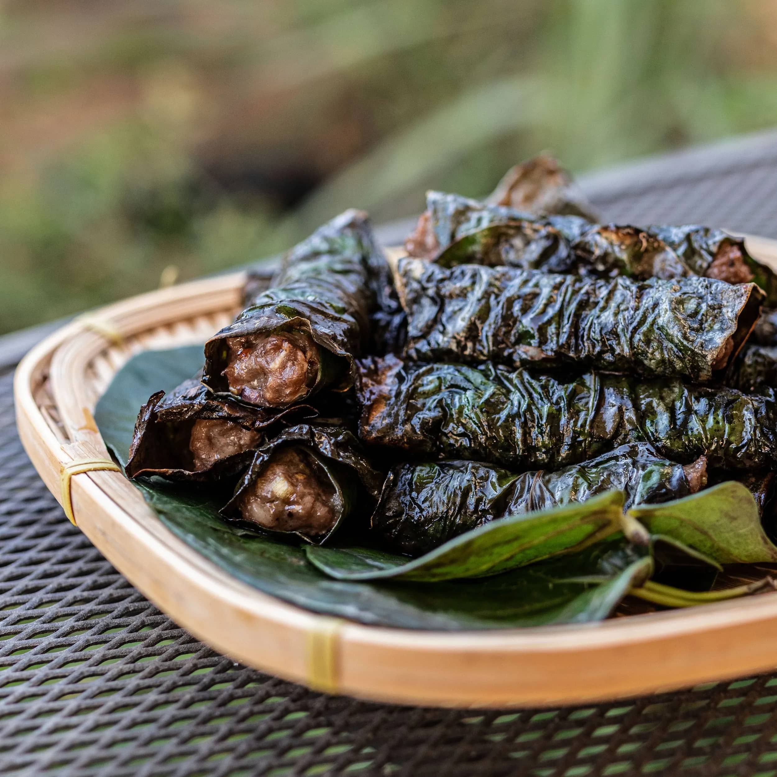 Đà điểu nướng lá lốt